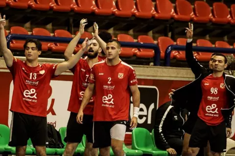 بعد التتويج بكأس مصر.. الخطيب يطالب لاعبي يد الأهلي بحسم "الثنائية الأفريقية"